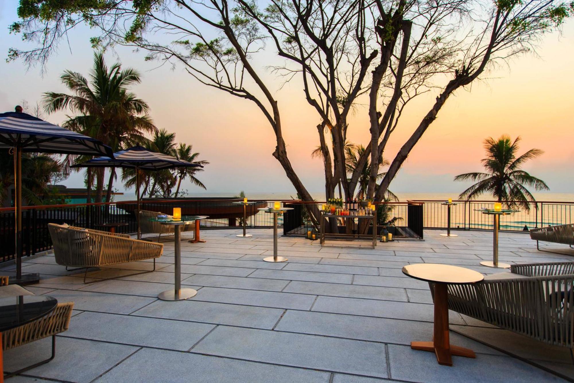 Hua Hin Marriott Resort And Spa Екстер'єр фото The Deck