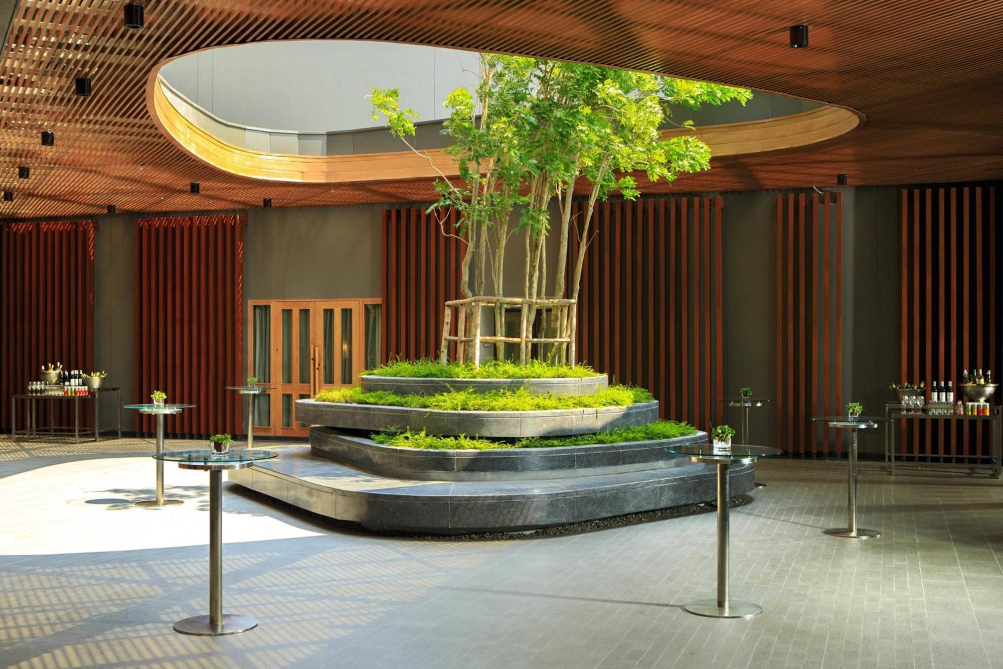 Hua Hin Marriott Resort And Spa Екстер'єр фото Interior of the National Museum of Natural History