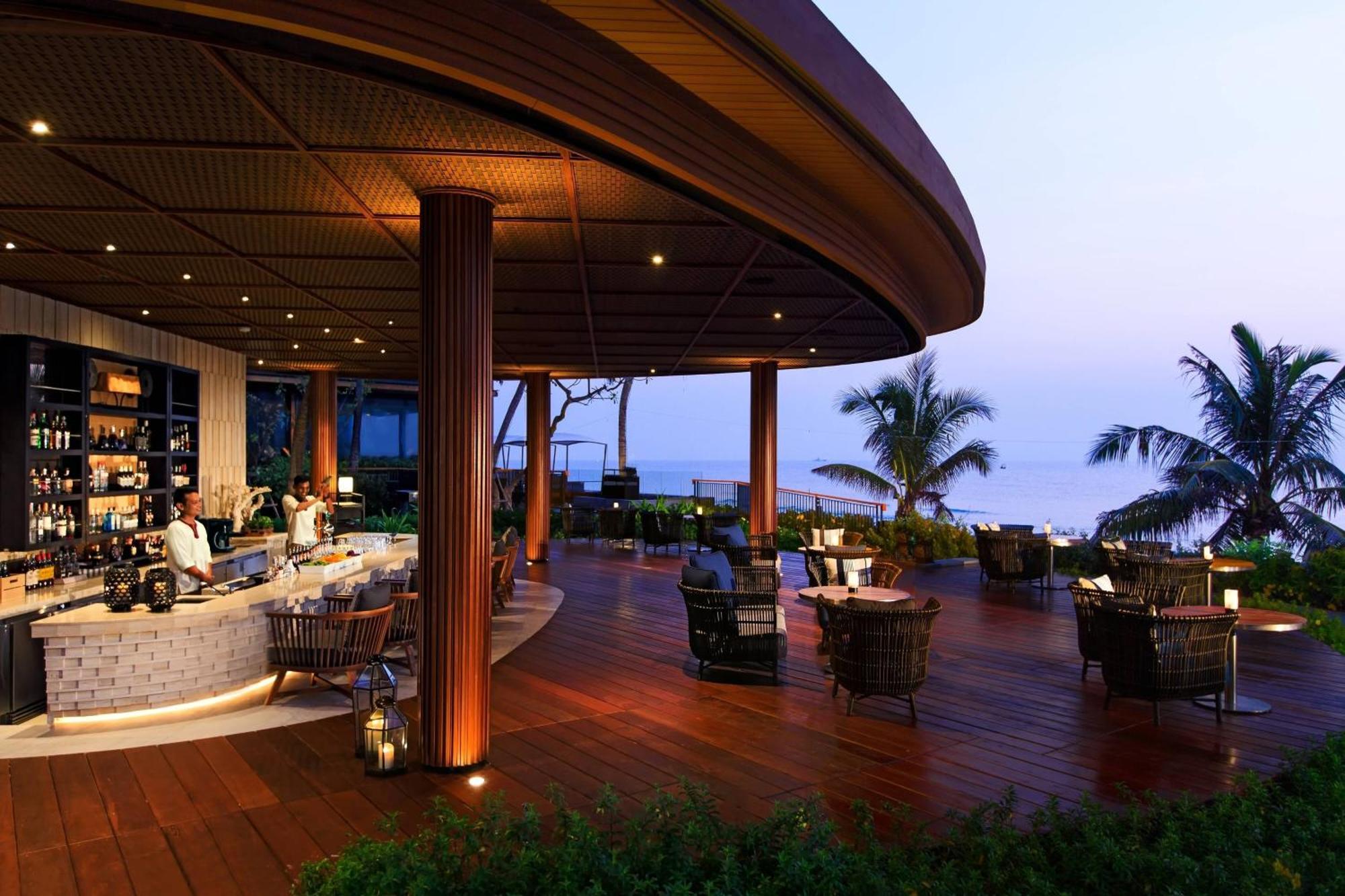 Hua Hin Marriott Resort And Spa Екстер'єр фото The Deck
