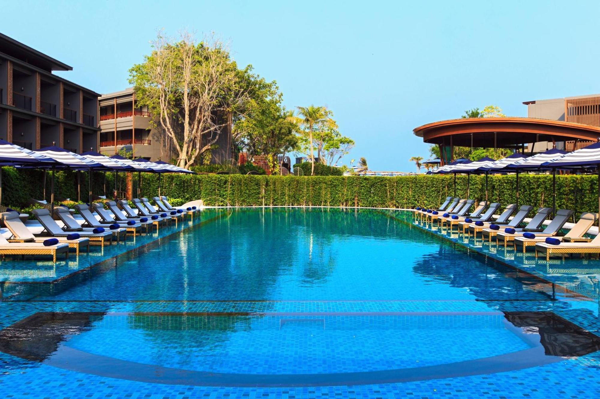 Hua Hin Marriott Resort And Spa Екстер'єр фото The swimming pool at the hotel