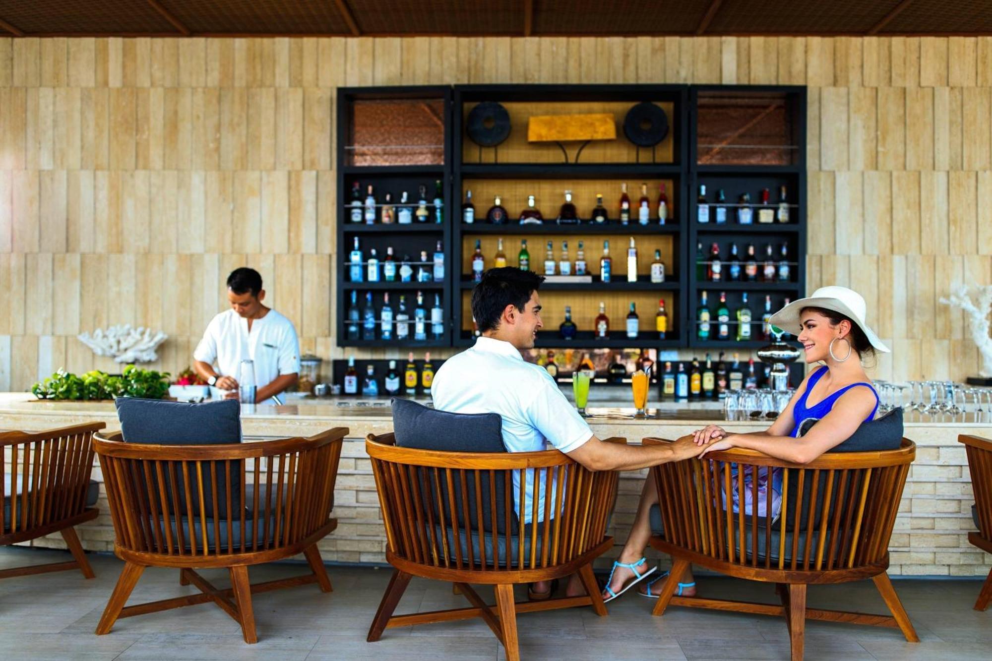 Hua Hin Marriott Resort And Spa Екстер'єр фото The bar at the resort