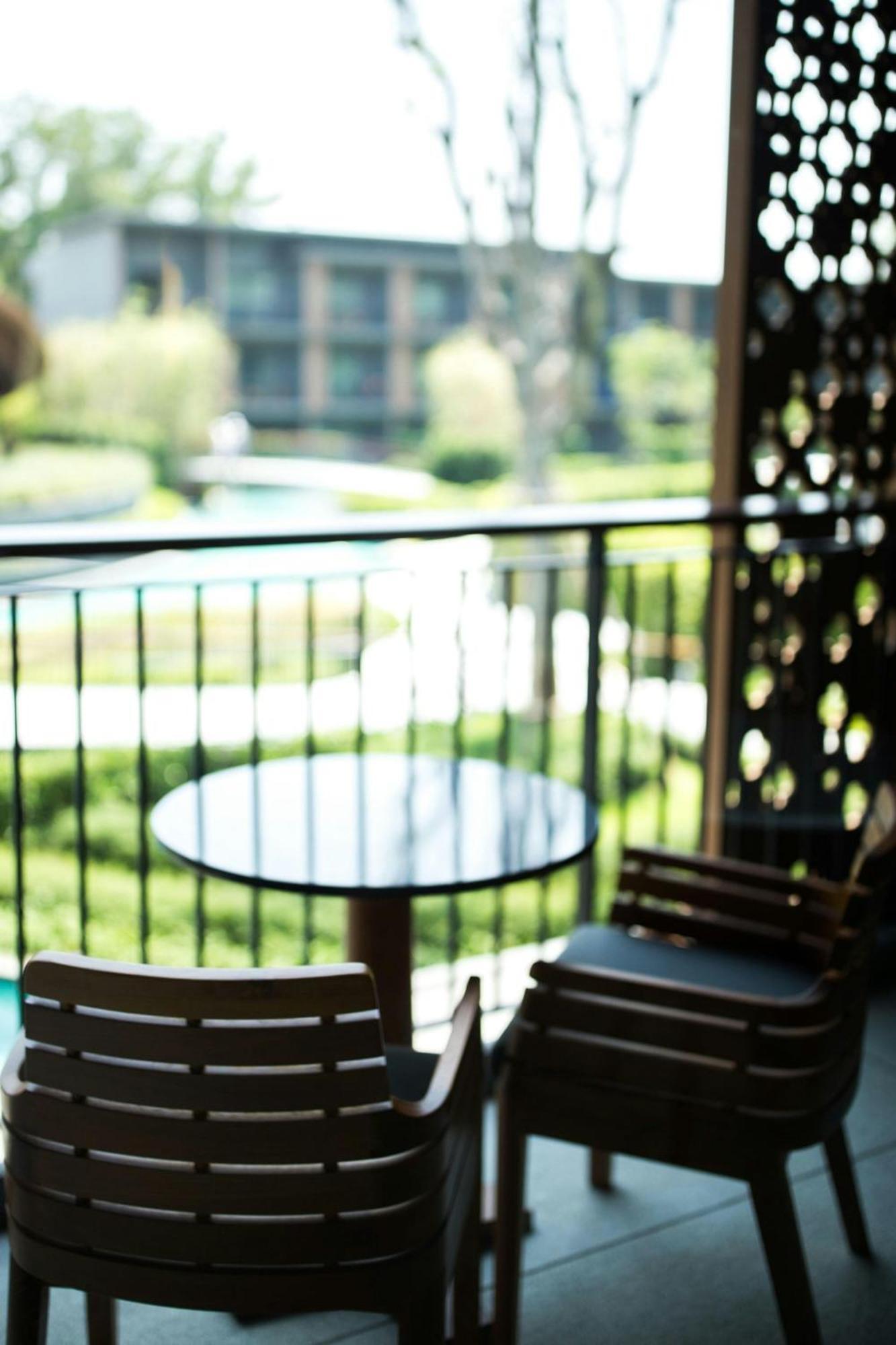 Hua Hin Marriott Resort And Spa Екстер'єр фото A view of the lake from the hotel